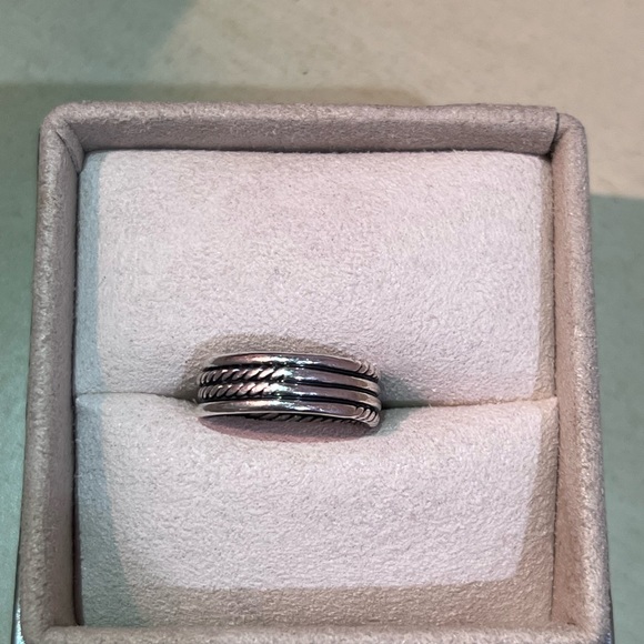 David Yurman X Crossover Band Ring in Sterling Silver with Pavé Diamonds - Picture 7 of 9